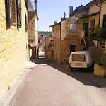 Demeure Du Xiiie-xive S. Dans La Cité Médiévale. * Gourdon