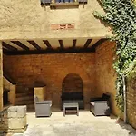 Demeure Du Xiiie-xive S. Dans La Cité Médiévale. Casa vacanze *