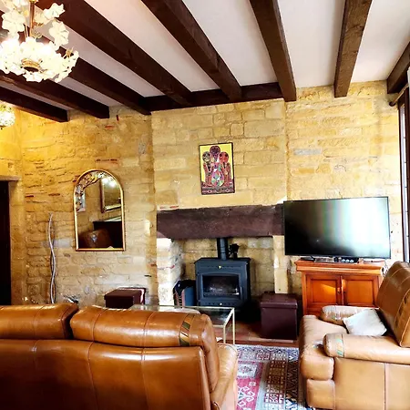 Demeure Du Xiiie-xive S. Dans La Cite Medievale.