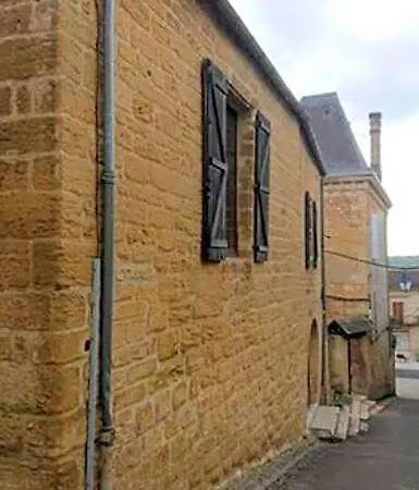 Demeure Du Xiiie-xive S. Dans La Cite Medievale. Gourdon-en-quercy