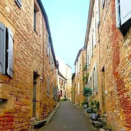 Semesterbostad Demeure Du Xiiie-xive S. Dans La Cite Medievale. *