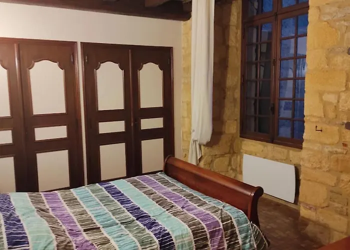 Дом отдыха Demeure Du Xiiie-xive S. Dans La Cite Medievale. Гурдон-ан-Керси