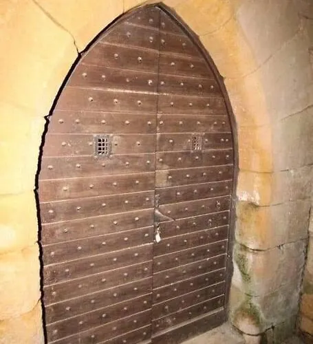 Demeure Du Xiiie-xive S. Dans La Cite Medievale. Гурдон-ан-Керси