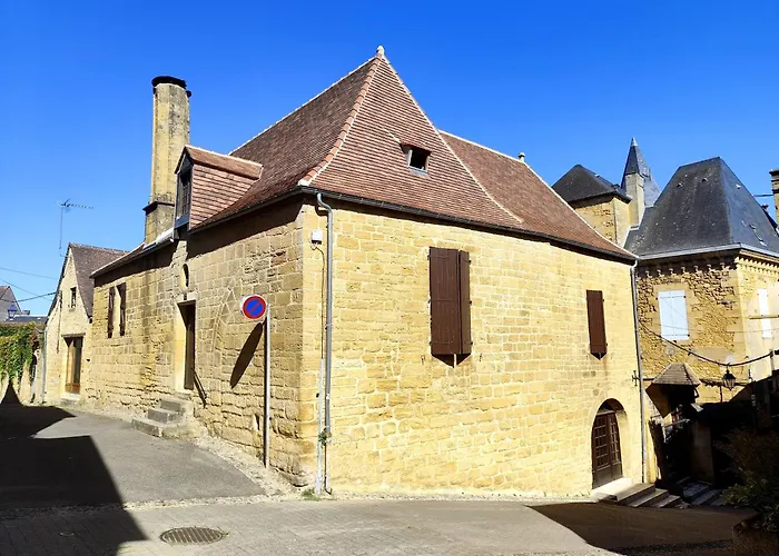 Дом отдыха Demeure Du Xiiie-xive S. Dans La Cite Medievale. *